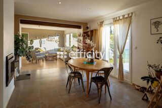  Villa à vendre 5 pièces 150 m²