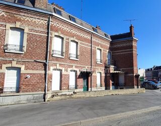  Immeuble à vendre 9 pièces 200 m²