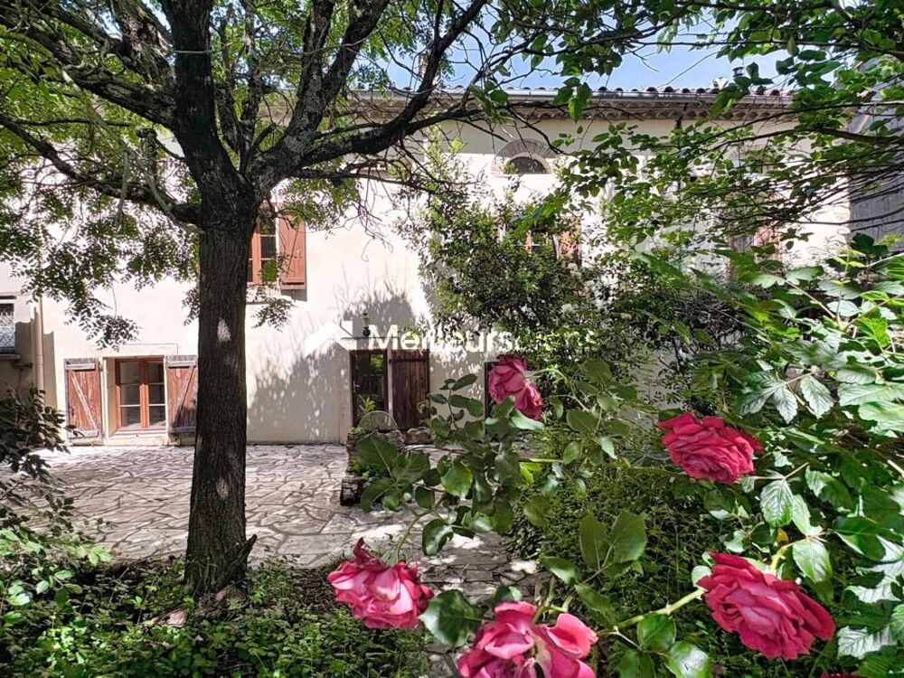 Maison de village avec jardin