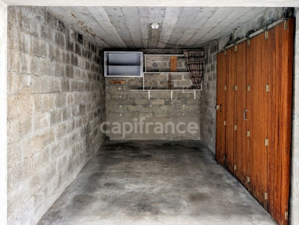 Vente Parking/Garage Box en Centre-Ville à vendre à CORBEIL ESSONNES Corbeil essonnes