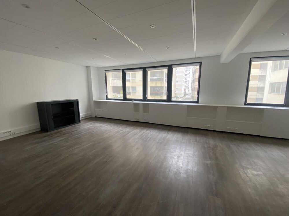   Bureaux à louer à proximité immédiate du T2 