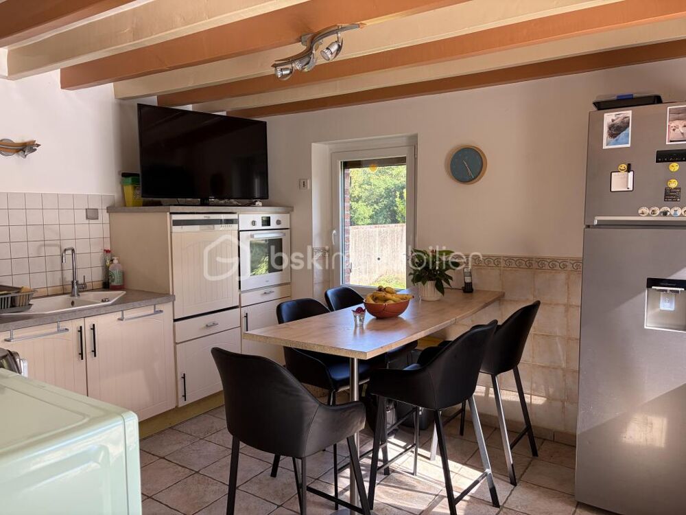 Très belle maison de la fin du 19ème siècle agrémentée de sa piscine et de ses dépendances !
