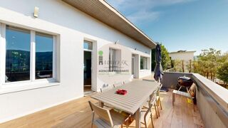  Villa à vendre 8 pièces 211 m²