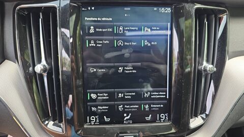 XC60 II 2.0 D4 190 Geartronic8 R-Design - Automatique Toit ouvran 2018 occasion 10000 Troyes