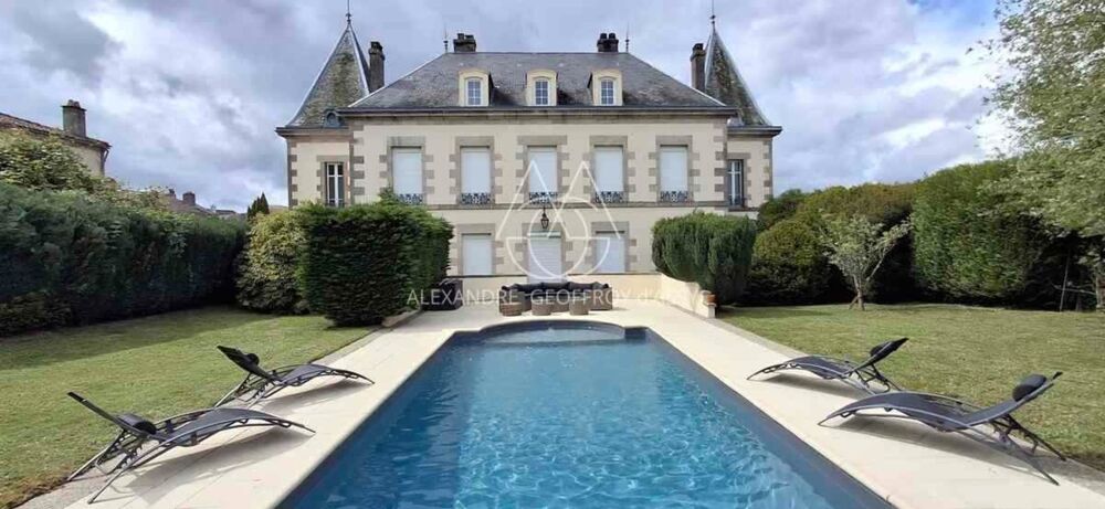 Maison à vendre 11 pièces a 305 min de Limoges. Venez avec votre brosse à dents