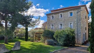  Propriété/château à vendre 12 pièces 394 m²