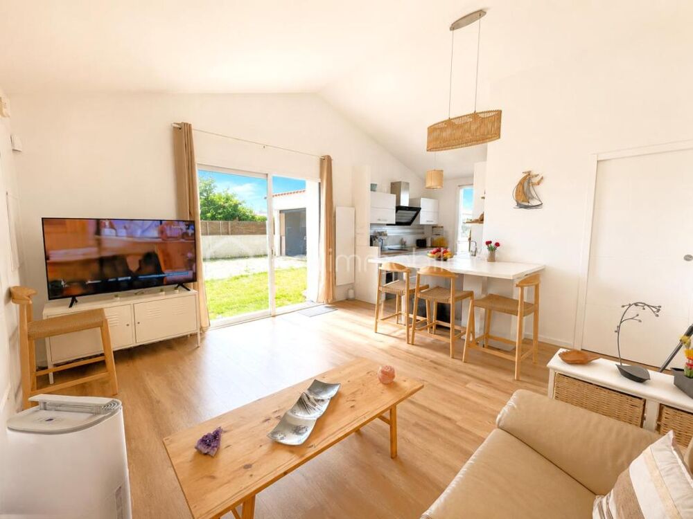 Vente Maison Maison de plain-pied entièrement rénovée – 2 chambres, grand garage+ Parking, jardin Chateau d olonne