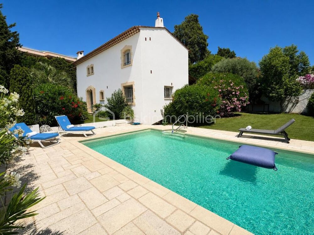 Vente Villa CANNES - PETIT JUAS - A VENDRE -  VILLA DE CHARME 177m2 - JARDIN, PISCINE CHAUFFÉE, DOUBLE GARAGE - AU CALME A 10MIN DE LA CROIS Cannes