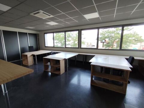   À LOUER -  Local d'activité avec Bureaux 