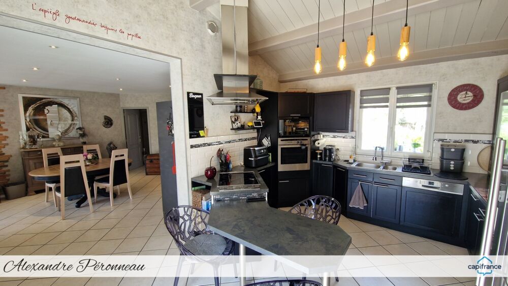 Vente Maison Maison à vendre 6 pièces proche de LA ROCHELLE (17) La rochelle