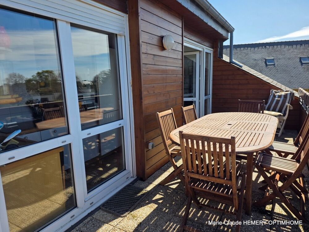 SAINT BRIAC SUR MER:Appartement de 69m², 4 pièces, terrasse et balcon ensoleillées, deux stationnements