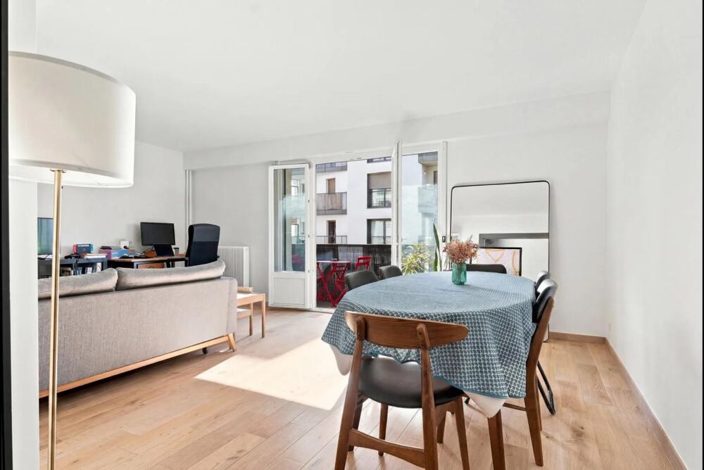 Arcueil  Superbe 3 pièces traversant de 62 m²  Balcon, parking, cave  RER B Laplace et métro ligne 4 Barbara
