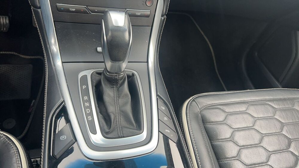 Edge 2.0 TDCi 210 4x4 Powershift Vignale - Automatique Toit ouvra 2017 occasion 25170 Le Moutherot