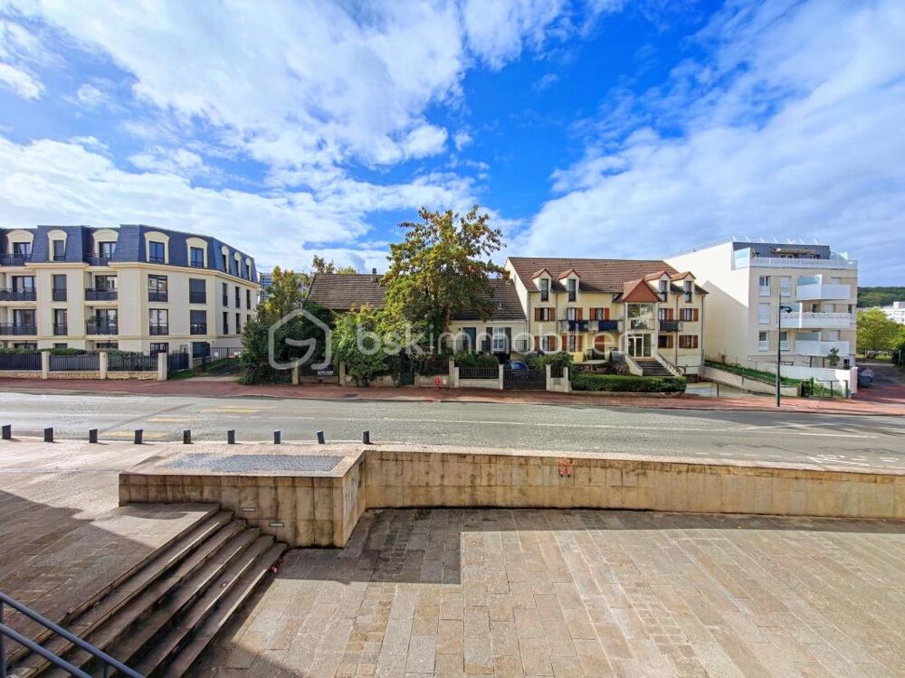 Vente Appartement Vivez au cœur du centre-ville dans un appartement spacieux et lumineux ! Saint cyr l ecole