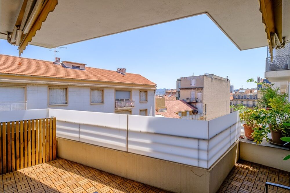 MARSEILLE 8?  À deux pas de la Place Delibes  Élégant appartement familial avec terrasse, cave et grand box en supplément