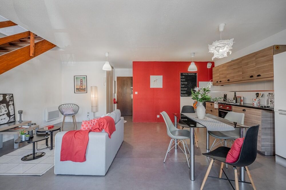 VOIRON (38500) : Appartement type 4 centre ville