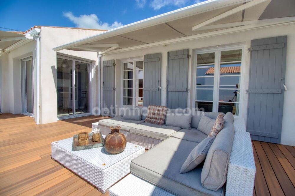 Vente Maison Villa de plain-pied, 174 m², 4 Chambres.Piscine chauffée, Le Château-d'Oléron (17) La gaconniere