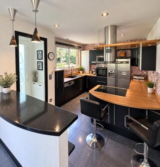  Propriété/château à vendre 7 pièces 217 m²