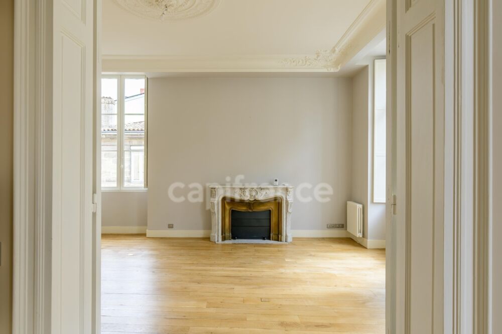 Vente Appartement A Vendre BORDEAUX Jardin Public Chartrons Appartement  3/ 4 dans immeuble pierre avec balcon (33) Bordeaux