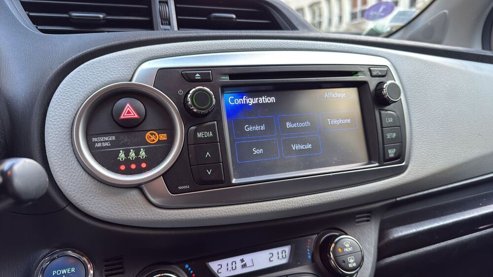 Yaris 1.5 VVT-i 100 Hybrid E-CVT Style 2013 occasion 69003 Lyon