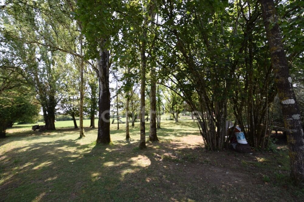 Vente Maison Demeure en pierre du XVIIIe siècle - poutres apparentes - 3 chambres - 2 boxes à chevaux - 18 000m2 de terrain - proche de MARMA Puymiclan