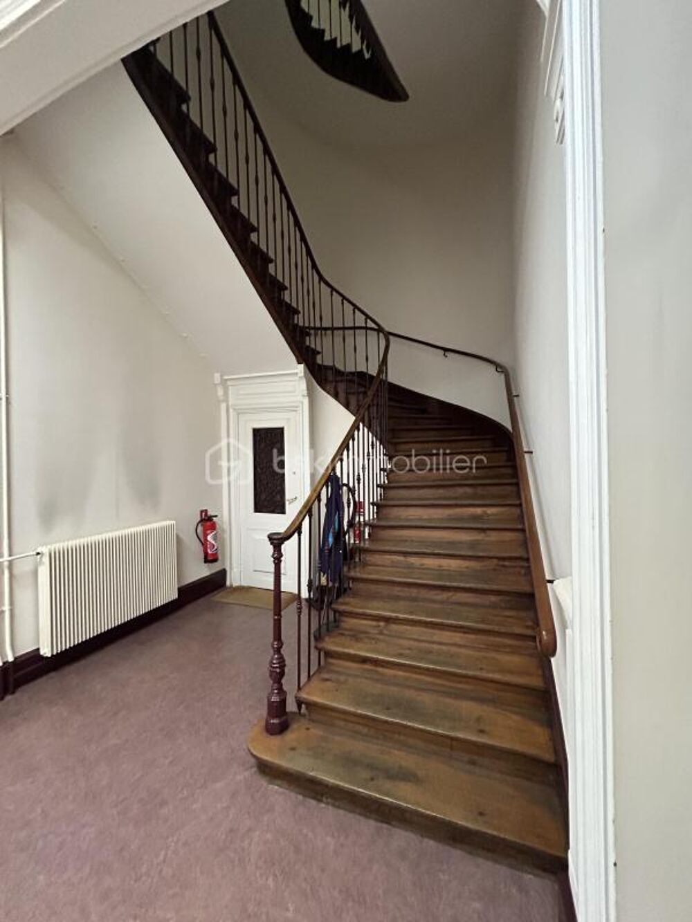 ENSEMBLE IMMOBILIER - BUREAU OU HABITATION - PARKING - ANNEXE