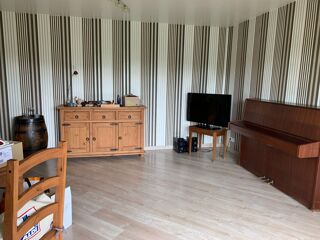  Appartement à louer 4 pièces 77 m²