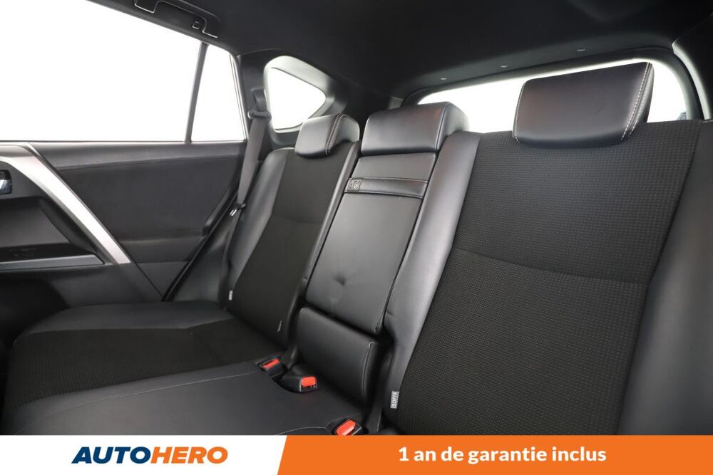 RAV 4 2.5 Hybride Black Edition 2WD 197 ch 2017 occasion 92130 Issy-les-Moulineaux