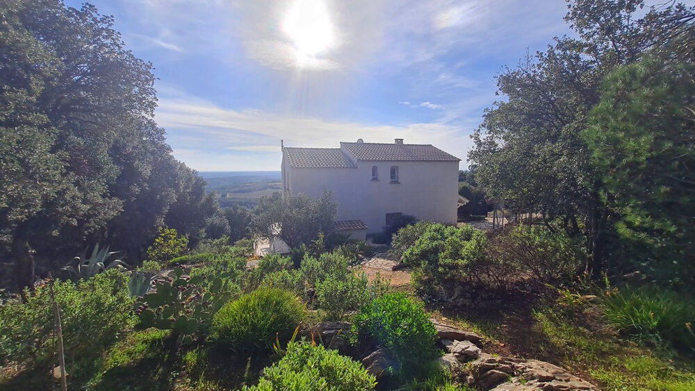 Magnifique villa avec vue panoramique sur 2746m² de terrain