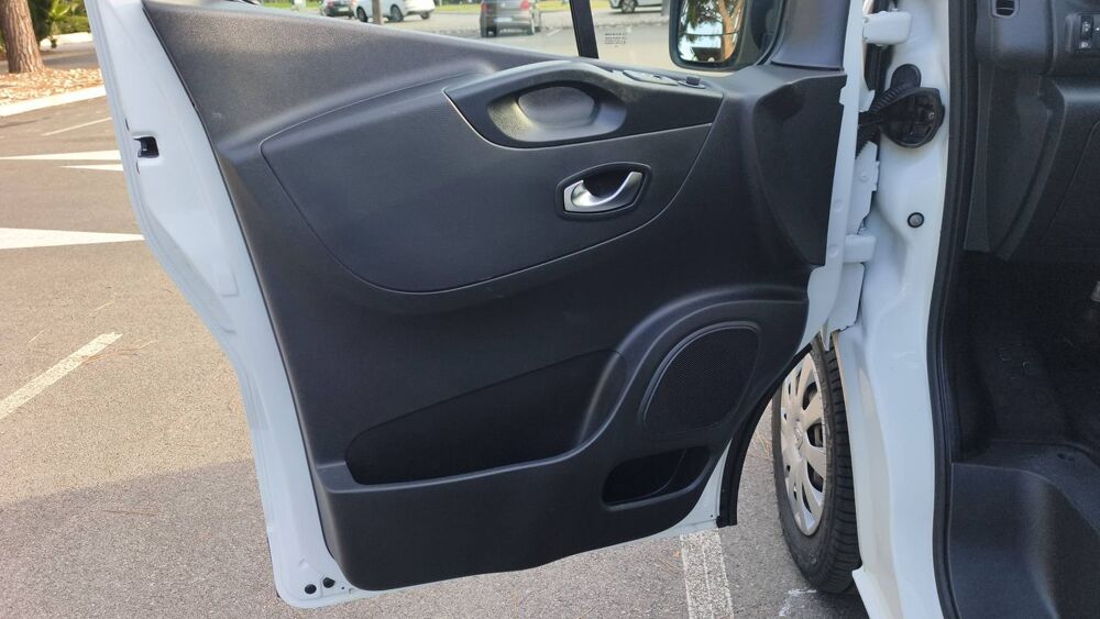 Trafic VU 3 2.0 dCI 145 EDC6 Grand Confort - Automatique 2021 occasion 83000 Toulon
