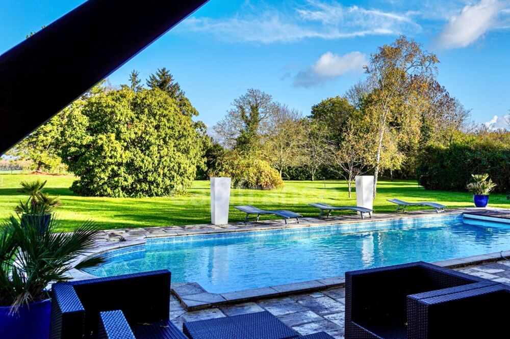 Maison 10 pièces 366 m² · à La Villeneuve en Chevrie · 366 m² · 650 000 €