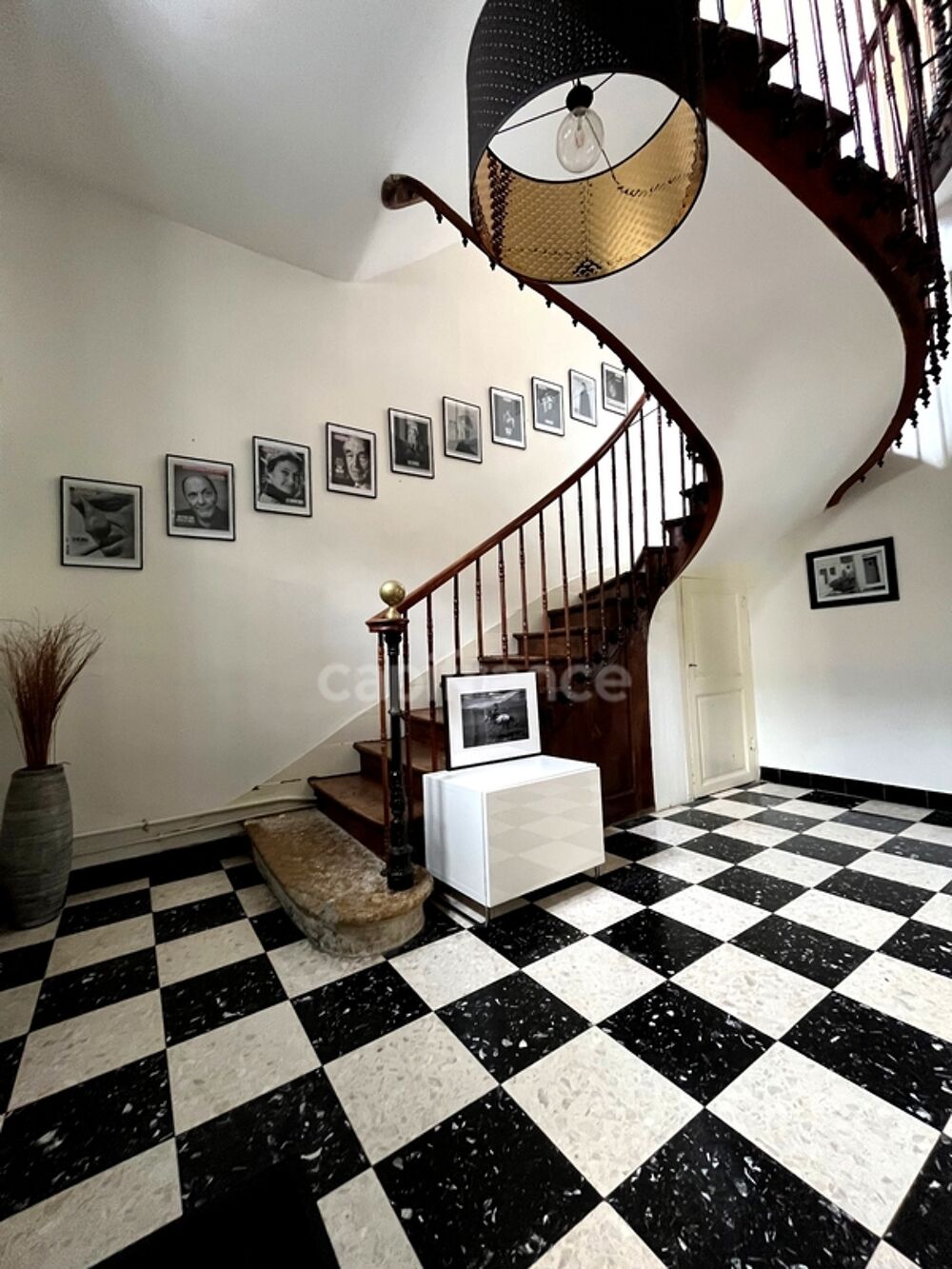 Jolie maison en plein centre de FLEURANCE (32), 165 m2, 5 pièces, 3 chambres, cave, jardin clos et puits