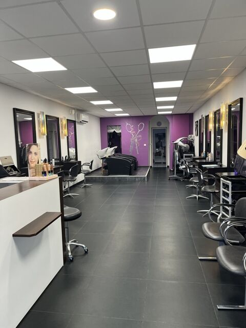 Fonds de commerce Salon de Coiffure &agrave; St Dizier sans imp&ocirc;t durant 5 ans 47500 52100 Saint dizier
