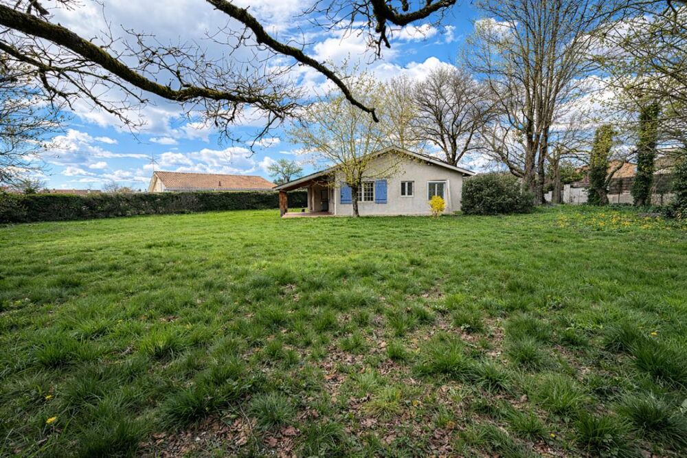 Maison centre-ville Salles 3 pièces 70m2 sur 2050 m² de terrain