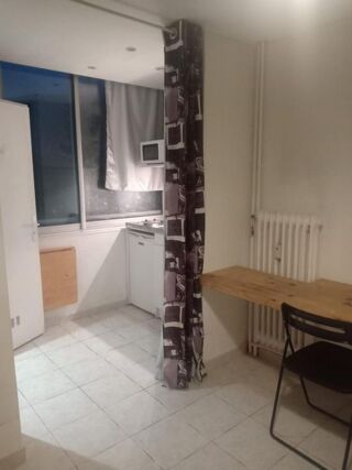  Appartement à louer 1 pièce 14 m²