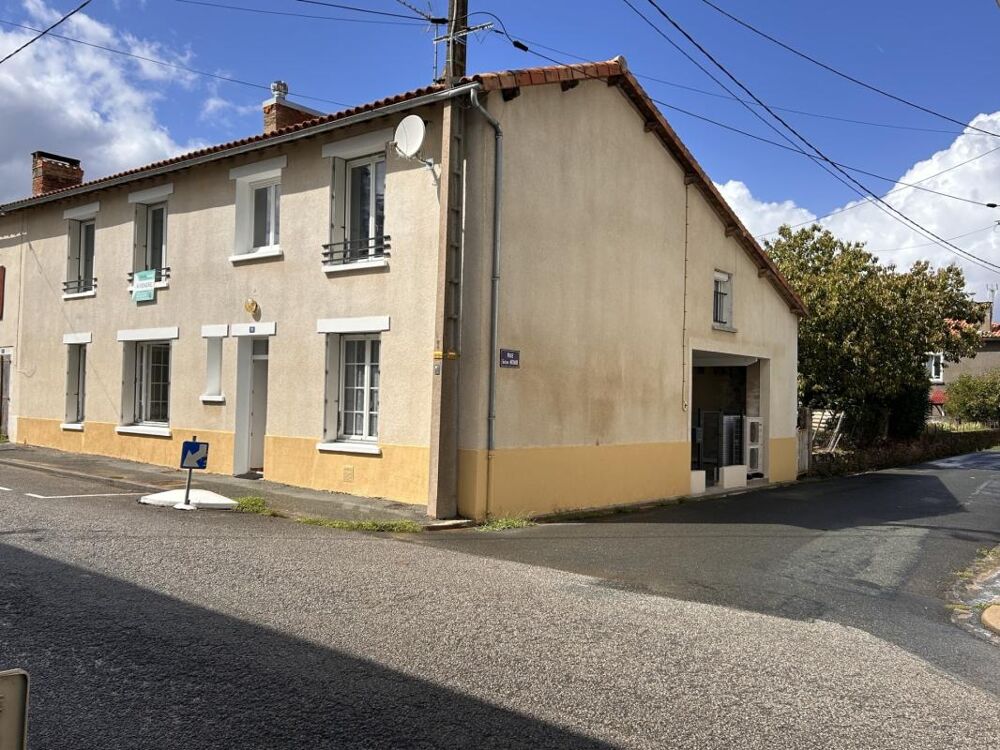 BELLE MAISON DE VILLAGE 143 M², 5 CHAMBRES, PARKING PRIVATIF ET JARDIN EN FACE