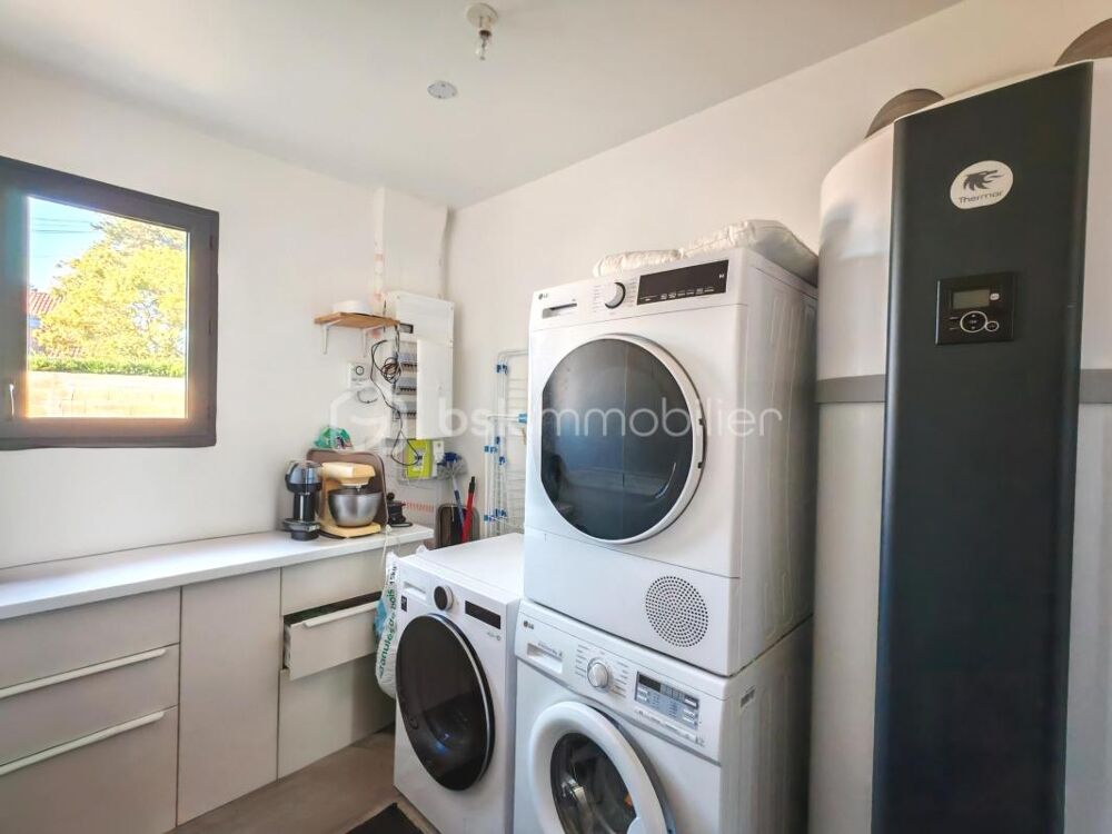 Maison de plain-pied de 2023, garage et jardin