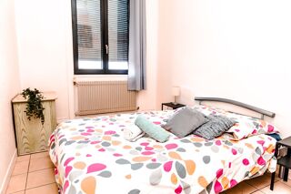  Appartement à louer 3 pièces 84 m²