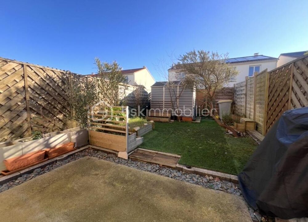Le compromis idéal entre appartement et maison : jardin, balcons et stationnements !
