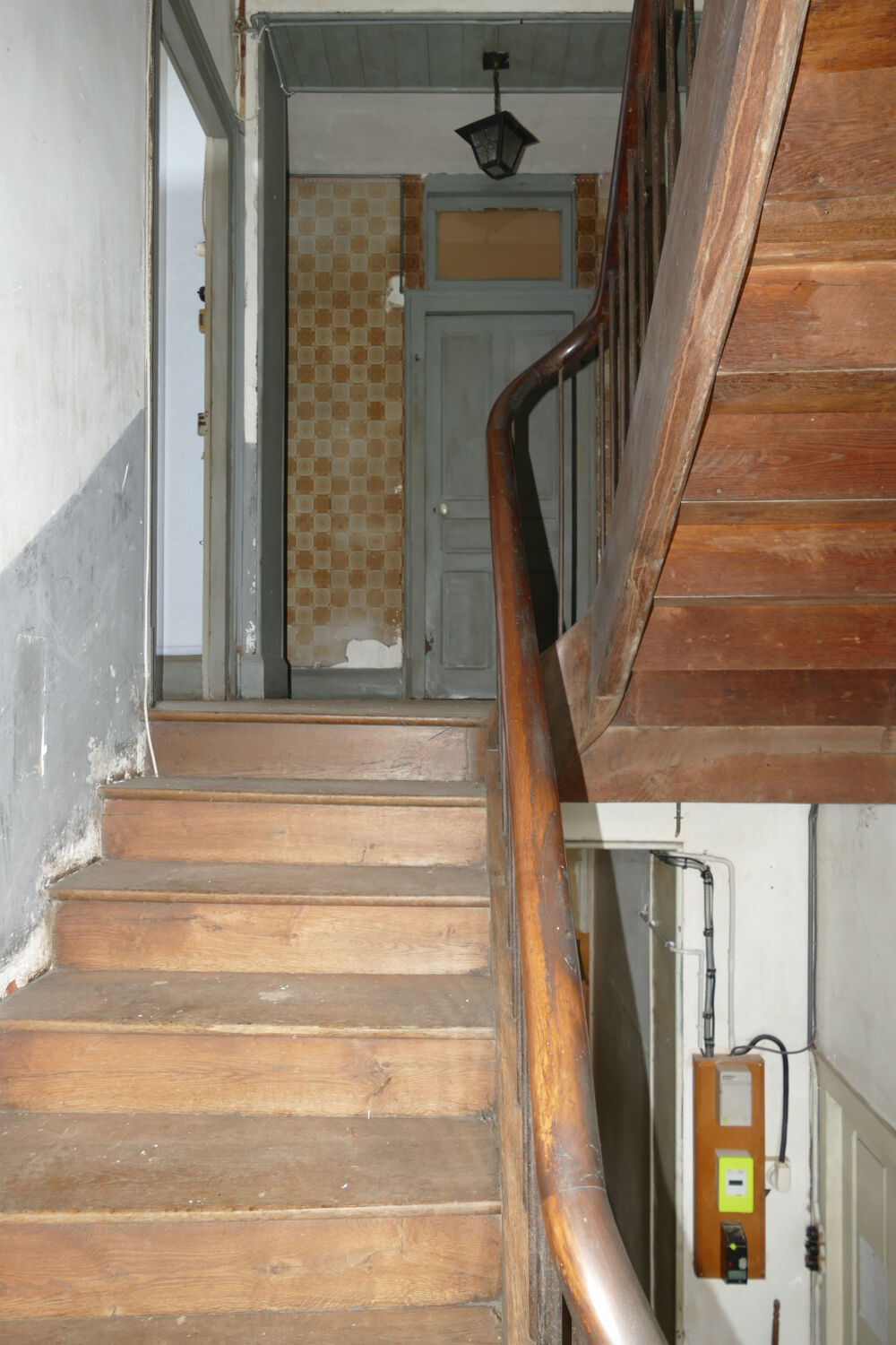 Maison à rénover avec local commercial et logement indépendants (Maurs, 15)