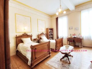  Maison � vendre 7 pi�ces 220 m�