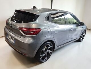 Clio V 1.6 GPF 145 HYBRID 94 ENGINEERED 2023 occasion 06640 Saint-Jeannet