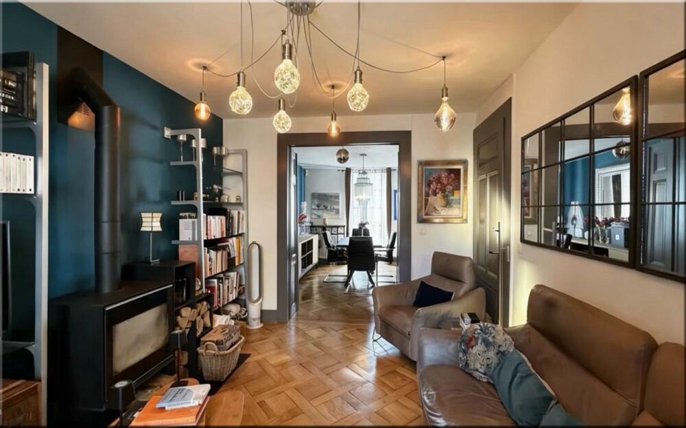 Vente Maison Maison à vendre 7 pièces GEX (01) GEX CENTRE – Maison familiale de caractère avec jardin, à deux pas des écoles Gex