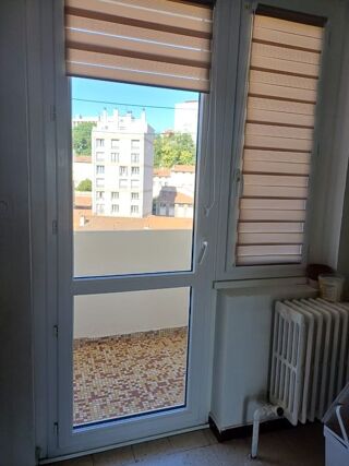  Appartement à louer 3 pièces 66 m²