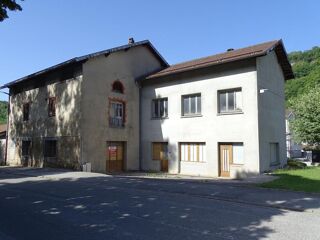  Immeuble à vendre 3 pièces 690 m²