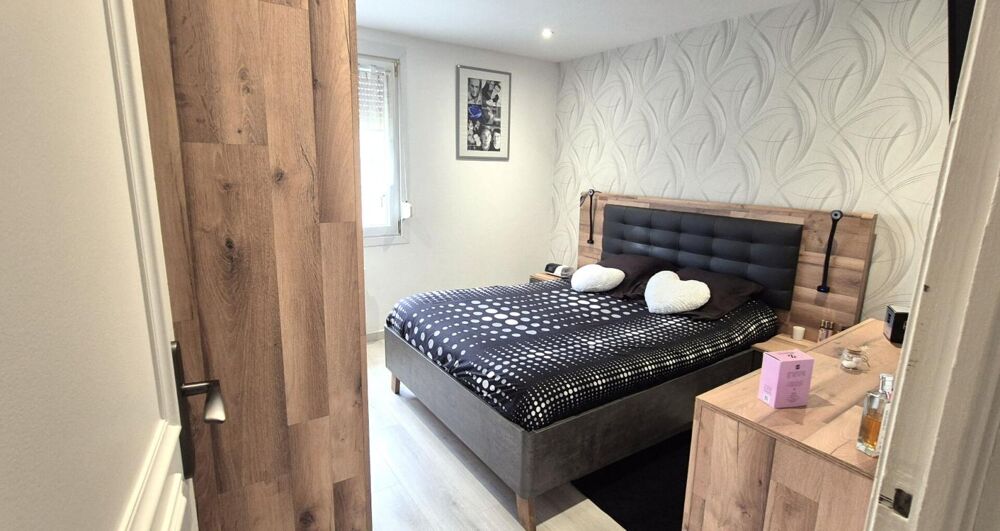 Vente Maison Belle Maison Individuelle ou Pavillon sur Sous-sol de 91 m² Entièrement Rénovée avec Cours, Garage avec Atelier, Dépendances fer Saint dizier