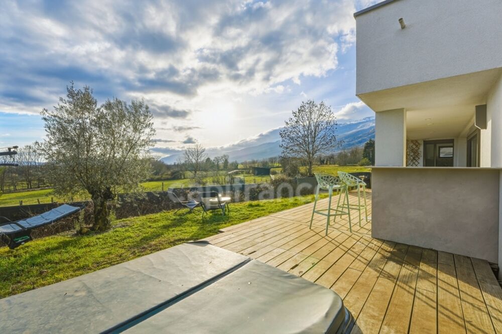 � vendre  Villa Crozet (01170)