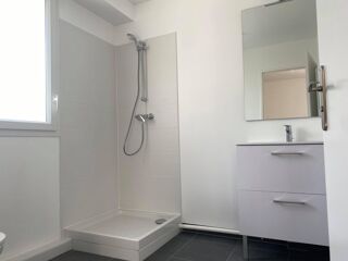  Appartement à louer 2 pièces 42 m²
