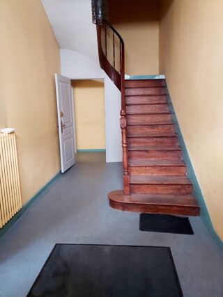  Immeuble à vendre 9 pièces 165 m²