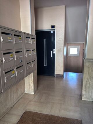  Appartement à louer 2 pièces 40 m²